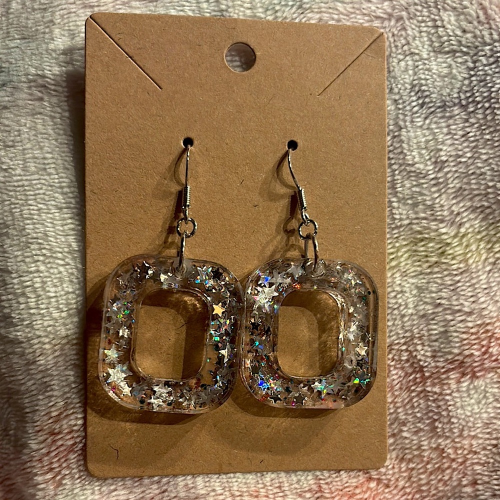 Square Dangles with Silver Stars